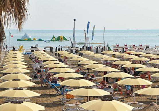 Hotel Biancospino Rimini Exterior foto